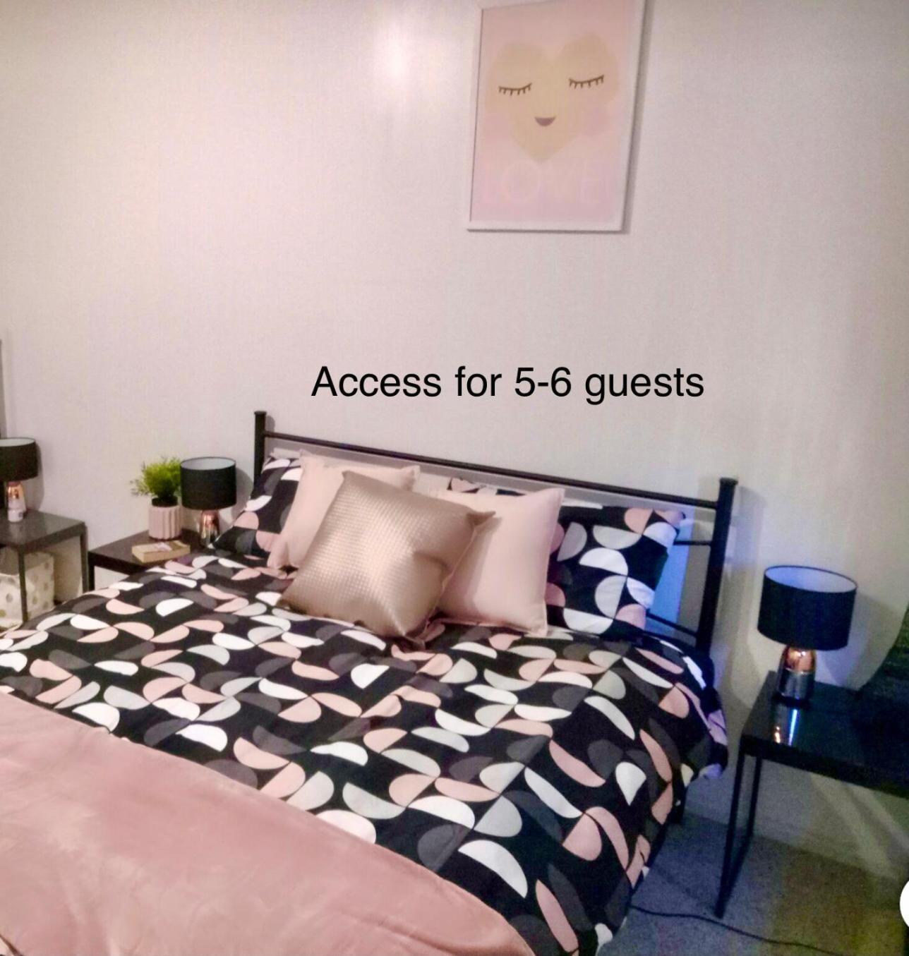 The Husky House Or Little Husky Studio Suite Huskisson Bagian luar foto