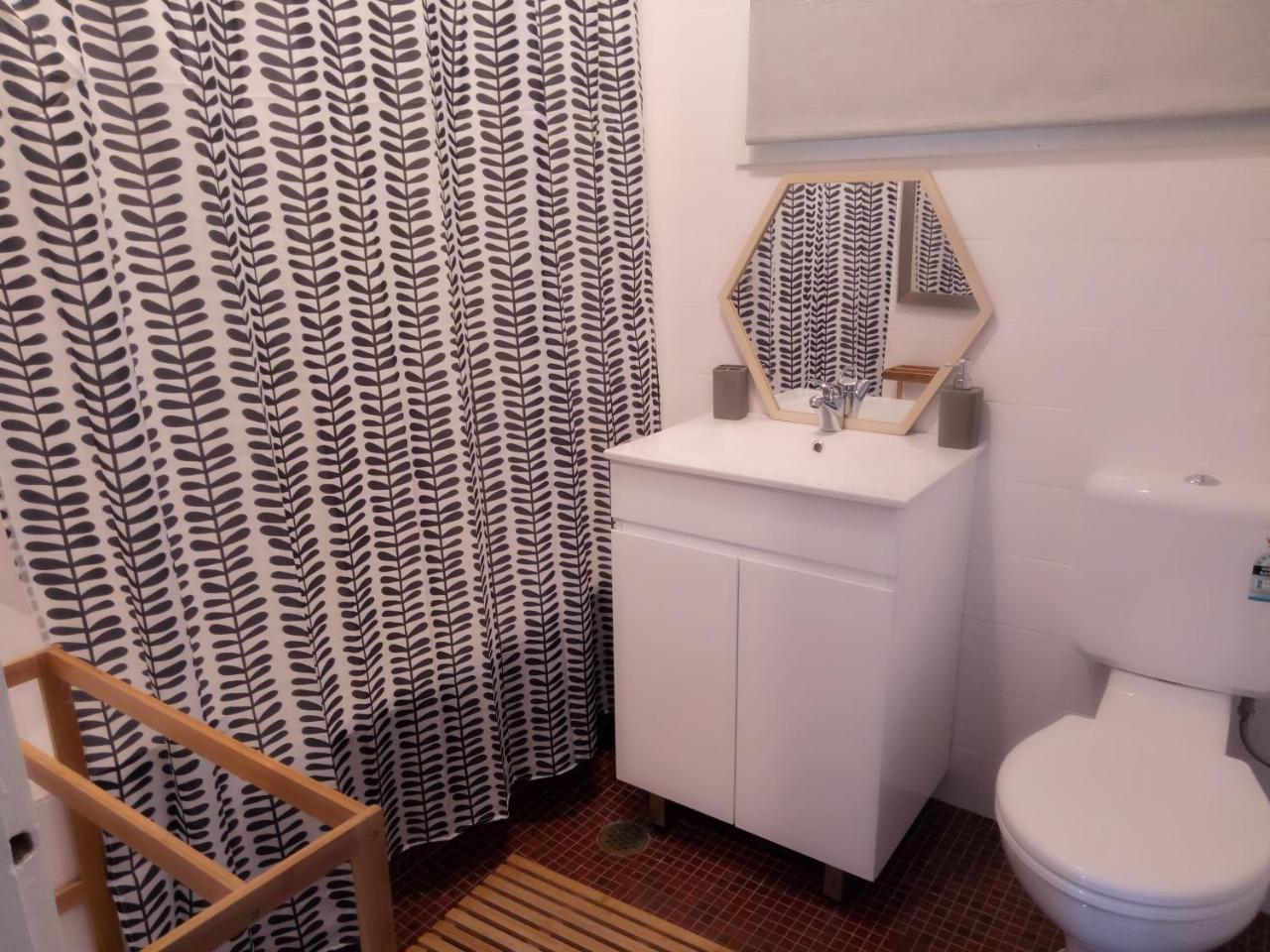 The Husky House Or Little Husky Studio Suite Huskisson Bagian luar foto